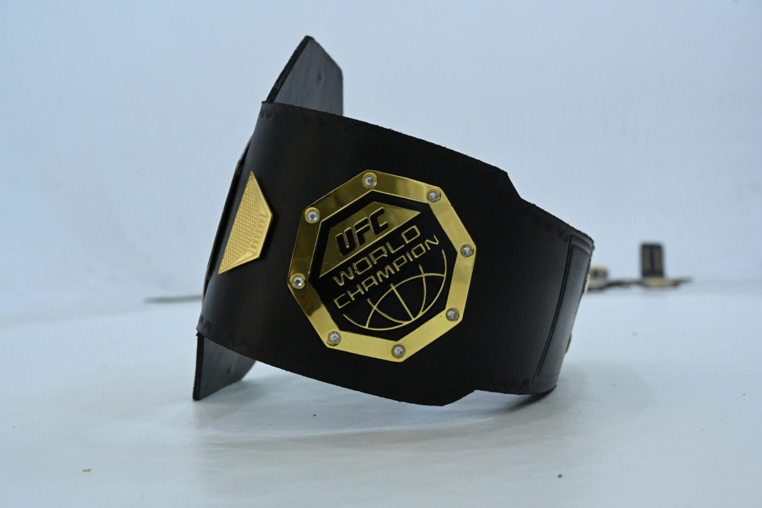 UFC Replica Champion Belt – Premium Collectible Trophy - BFW-CB-4017 - Image 3
